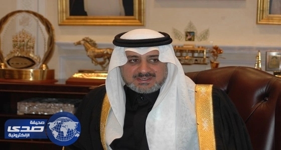 أمير تبوك يؤدي صلاة عيد الفطر ويستقبل المهنئين بالعيد