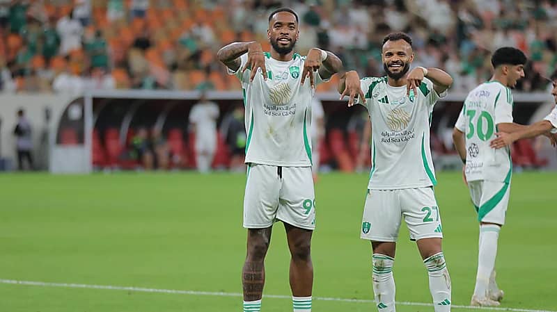 الأهلي يقسو على الرياض بخماسية .. فيديو وصور