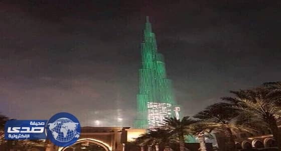 شاهد.. برج خليفة يتزين بشعار الهلال 