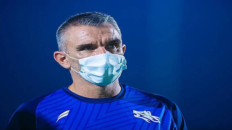 التعاون يفسخ التعاقد مع المدرب كارتيرون