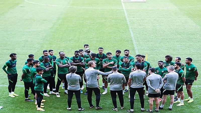 الأخضر يجري مرانه الأخير قبل ملاقاة فلسطين 