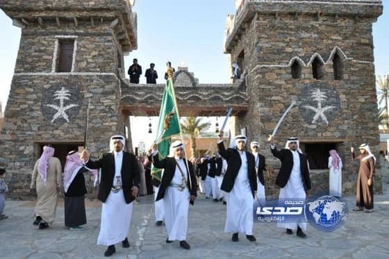 قرية الباحة التراثية بالجنادرية بوابة السياحة للمنطقة‎