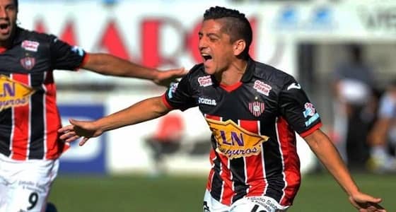 مصرع شخص وإصابة 5 آخرين في حادث تصادم شرق مركز صحي وادي ستارة