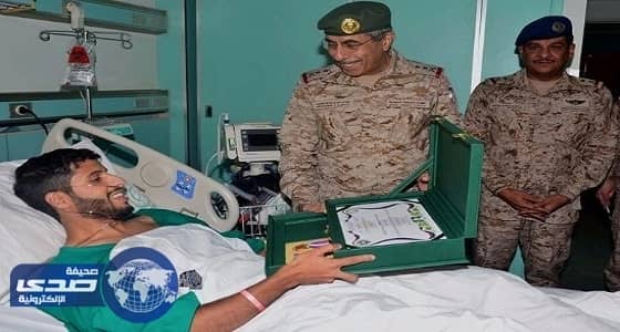 ⁠⁠⁠⁠⁠بالصور.. رئيس الأركان يزور مصابي القوات المسلحة لتهنئتهم بالعيد