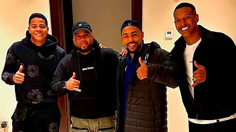 مالكوم برفقة محترف النصر ويسلي .. صورة