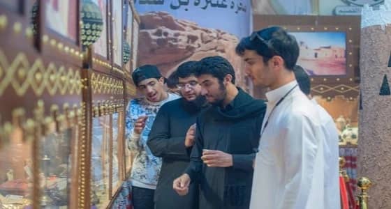 بالصور.. صخرة عنترة تجذب زوار الجنادرية 32