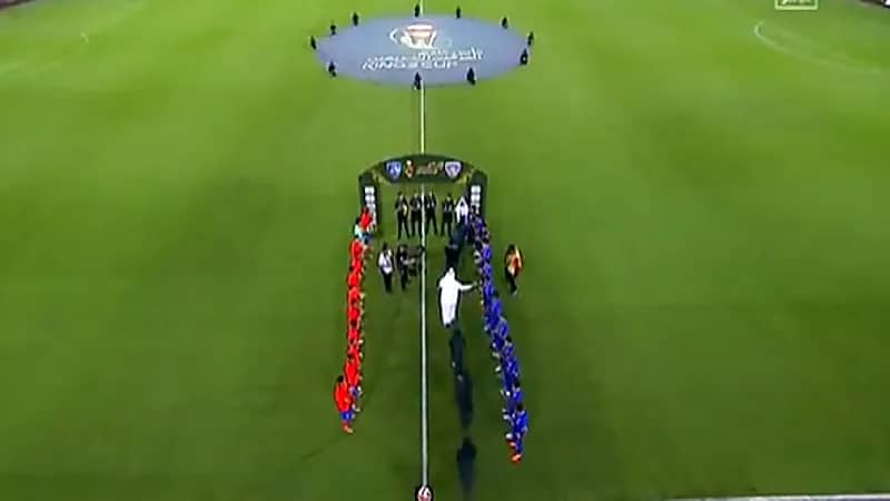 بالفيديو.. ممر شرفي للطلاب الفائزين بـ آيسف 2022⁩ في نهائي كأس الملك