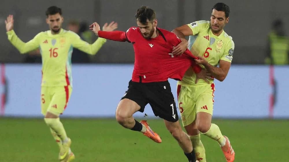 إسبانيا تمطر جورجيا برباعية وتقترب من بطاقة المونديال.. فيديو