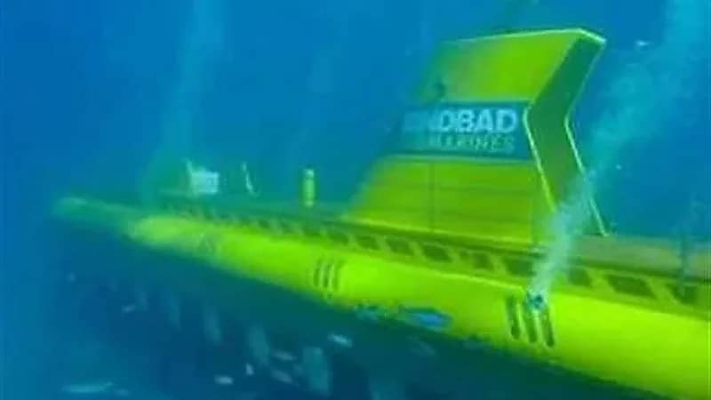 غرق غواصة سياحية في الغردقة يسفر عن 6 وفيات وإصابة 9 آخرين