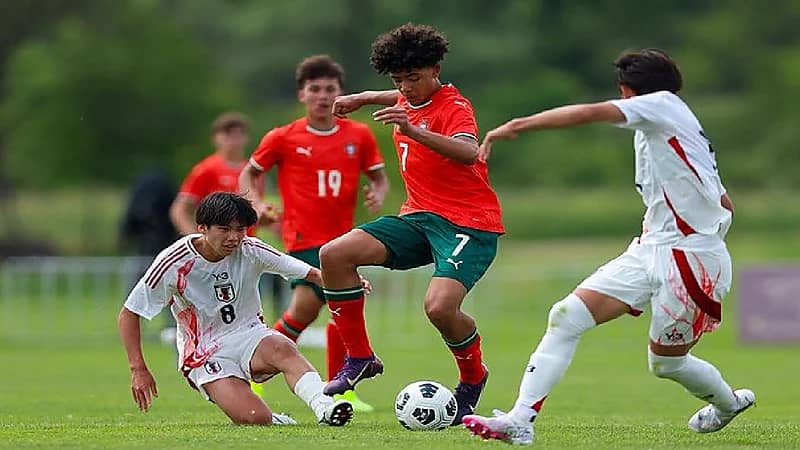 8 أندية تتنافس للتعاقد مع كريستيانو جونيور