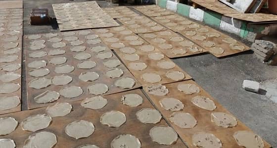 بالصور.. ضبط مصنع " منفوش " غير مرخص بمكة المكرمة