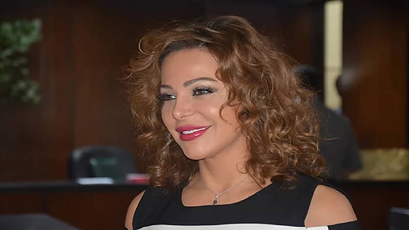 بالفيديو.. سوزان نجم الدين تعلق انسحابها على الهواء بسبب سؤال عن بشار الأسد