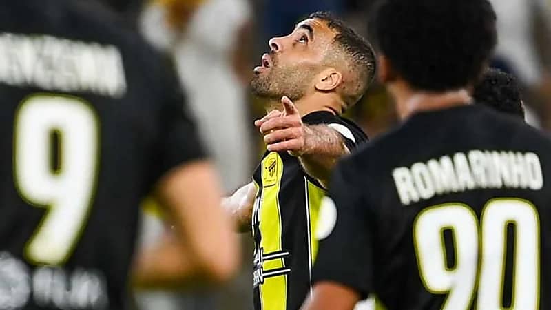 القبض على مشجع اعتدى على نجم الاتحاد حمدالله