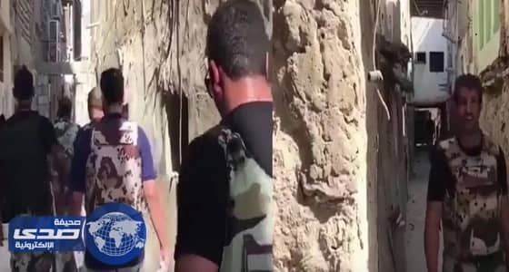 بالفيديو والصور.. تواجد أمن الدولة داخل حي المسورة بعد تطهيره