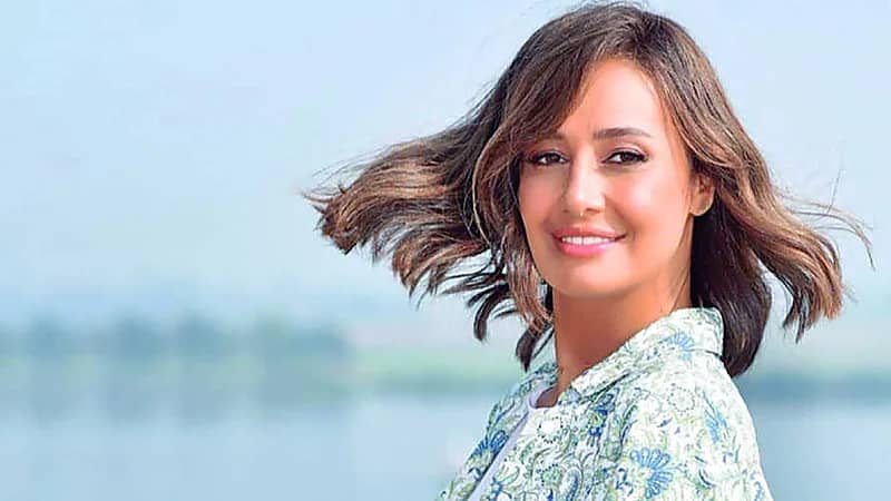 مرة أخرى بدون حجاب .. حلا شيحة تثير جدلاً واسعًا بإطلالة كاجوال