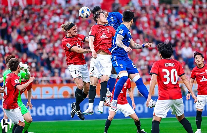 فيديو..ممر شرفي من لاعبي أوراوا للاعبي الهلال وسط تحية الجماهير