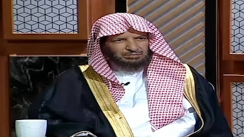 ‏"الشتري" يوضح حكم صلاة المرأة على الميت في المسجد