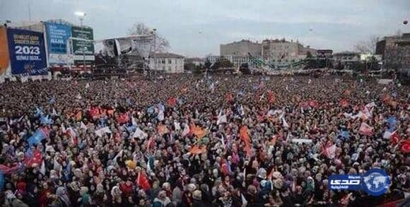 شرطة شيعية فى العراق تعدم شابين وتسئ للذات الإلهية