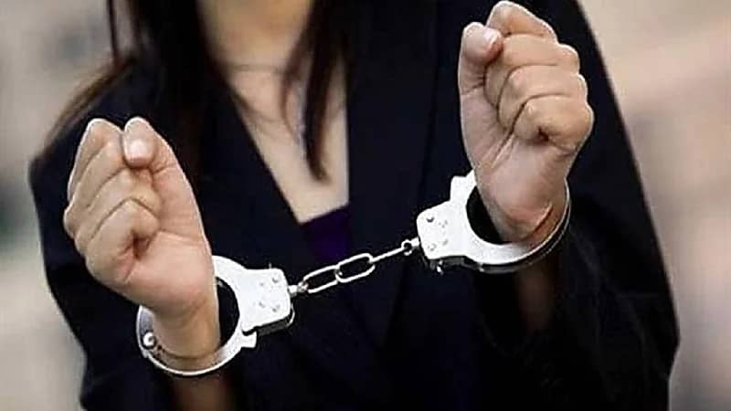 أم تقتل أطفالها الثلاثة خنقًا لسبب غريب