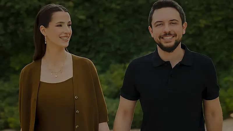 الأمير الحسين للأميرة رجوة : كل عام وأنتِ نور حياتنا أنا وإيمان