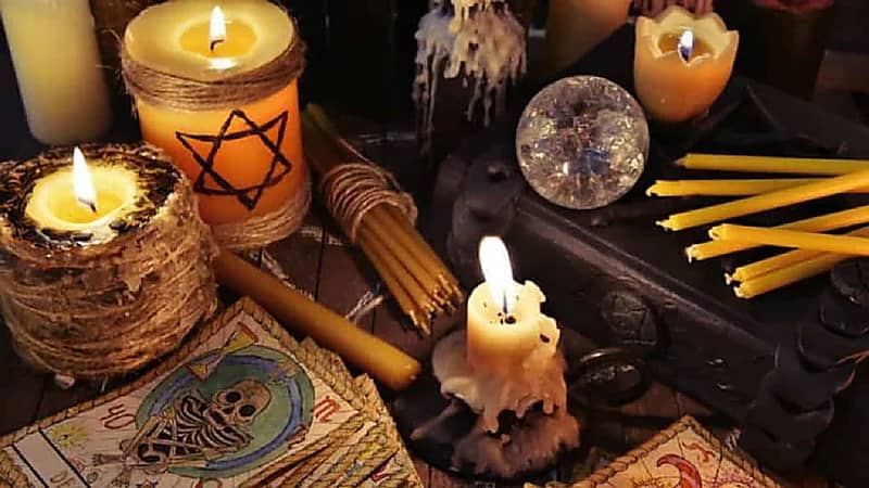 دجال يتسبب في مقتل عشرينية بعدما أقنعها بتصرف غريب من أجل الإنجاب