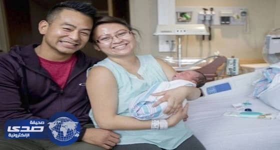 ضابط يٌجبر على توليد زوجته بموقف سيارات