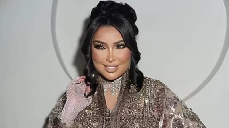 دنيا بطمة تثير الجدل باستعراض مفاتنها بعد زيادة وزنها.. صور