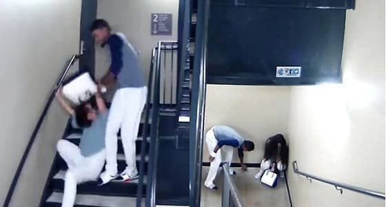 بالفيديو.. لاعب شهير يعتدي على خطيبته بالضرب المبرح