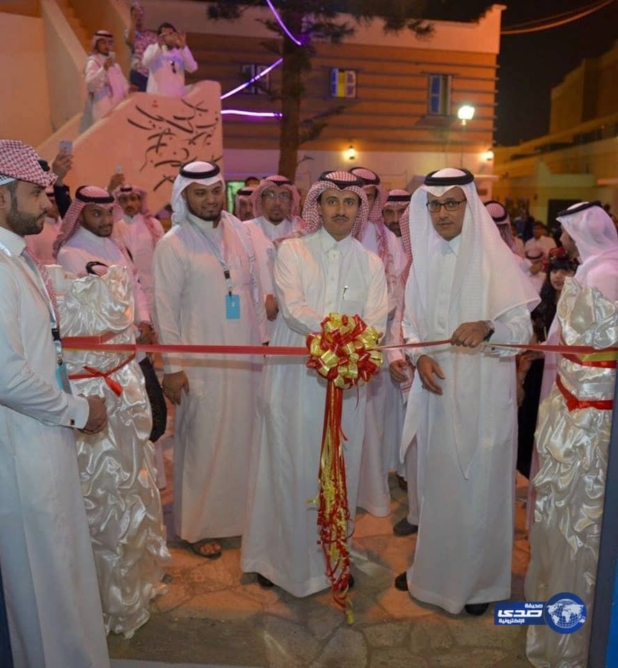 مدير سياحة عسير يدشن معرض ( ملهمتي )
