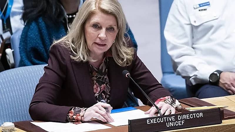 إصابة مديرة يونيسف إثر انقلاب سيارتها في طريقها لزيارة غزة