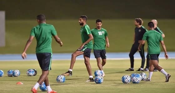 الأخضر يختتم تدريباته لمواجهة بلغاريا