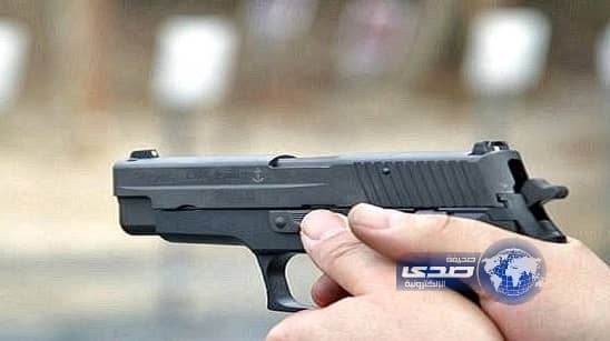 شاب يطلق النار على آخر في تبوك