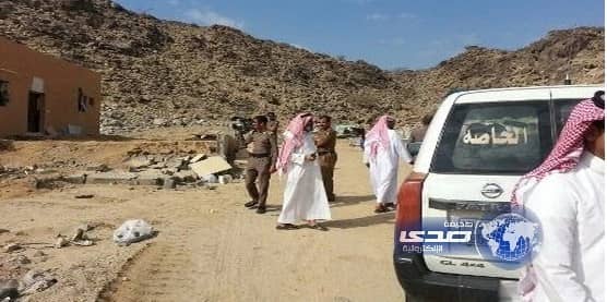 بلدية الشرائع تزيل أحواشاً غير نظامية في خضراء مكة