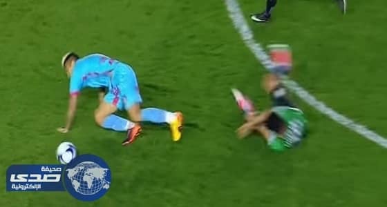 بالفيديو.. العناية الإلهية تنقذ لاعبًا من إصابة جسيمة