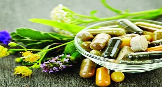 دراسة تحذر من مخاطر مزج الأدوية الطبية مع العلاج بالأعشاب