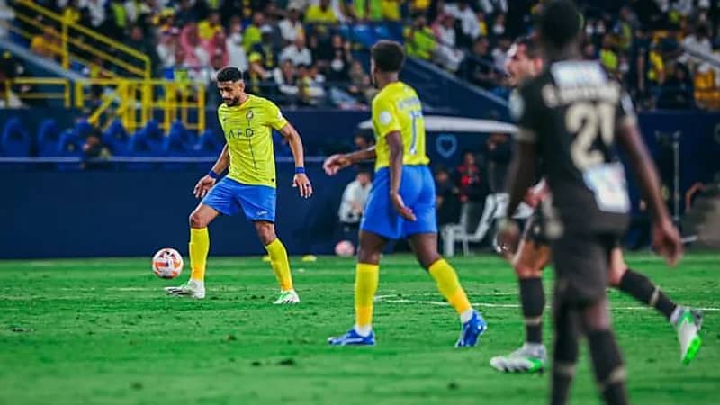 كشف سر غضب العمري بعد مباراة ضمك ورفض تحية الجمهور