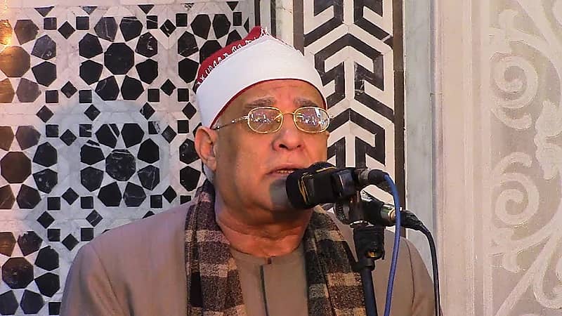 إيقاف القارئ "السلكاوي" بعد تلاوته القرآن متراقصًا وعدم إجادته للأحكام التجويدية (فيديو)