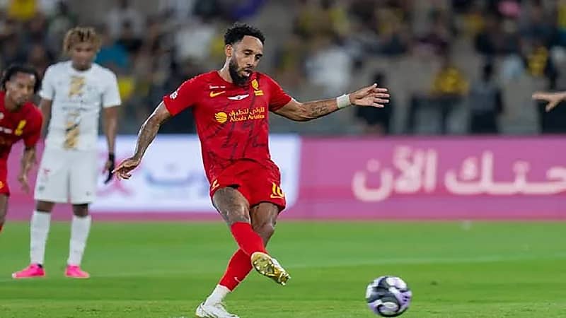 موقف طريف بين بن رحمة وأحمد الغامدي بسبب أوباميانج.. فيديو