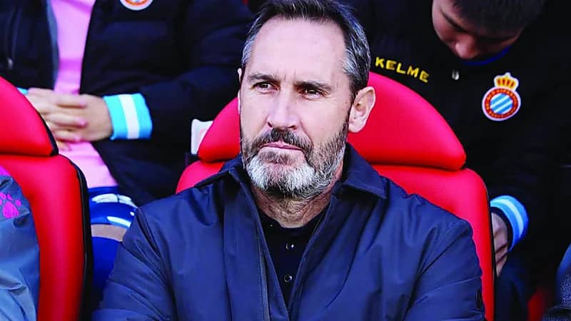 فيسنتي مورينو: مواجهة الدحيل صعبة ولم أحسم موقف مشاركة جونيور