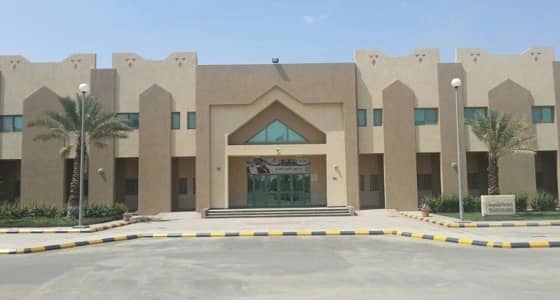 " التقنية " تواجه شكوى من أولياء أمور الطالبات لهذا السبب