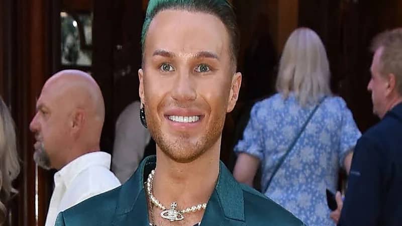 تفاصيل صادمة في وفاة ممثل شهير داخل حمام منزله