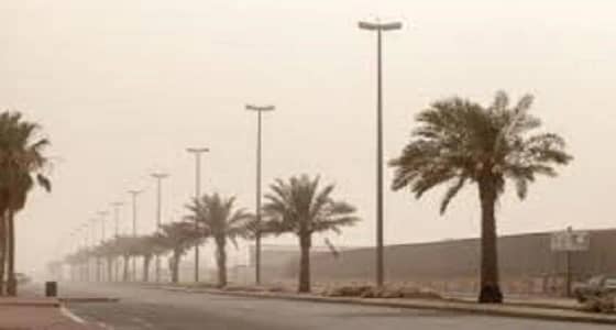 نشاط في الرياح السطحية وتدني في الرؤية بالمنطقة الشرقية