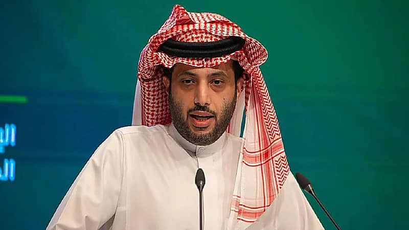 رئيس الترفيه يوضح حقيقة إهداءه سيارة بملايين الريالات لفنان