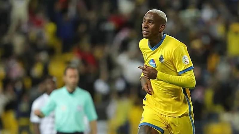 تاليسكا يثير غضب جماهير النصر بعد غيابه عن الفريق