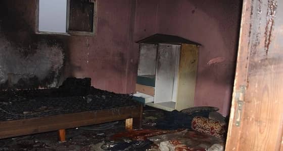 بالصور.. مسعفين بالهلال الاحمر ينقذا أطفالا احترق منزلهم في بريدة