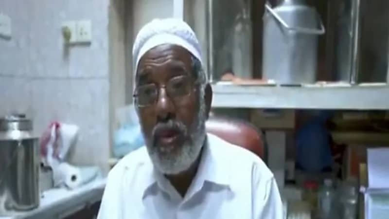 العم علي يروي تفاصيل عمله في صناعة السمن البلدي والعسل بمكة "فيديو"