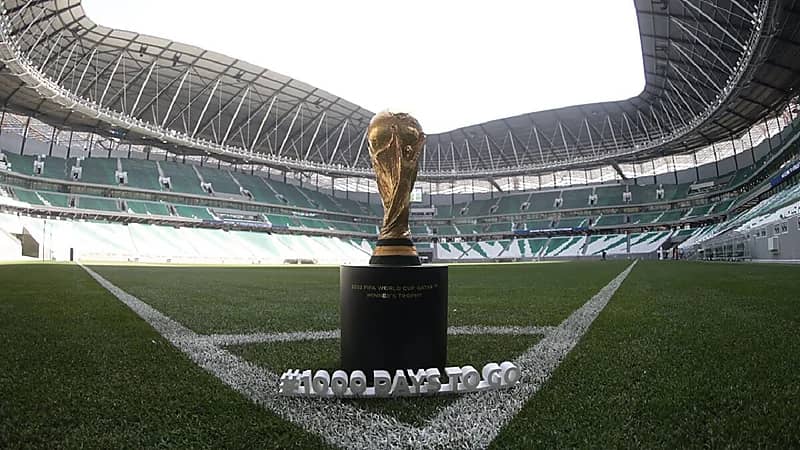 أمير قطر: هناك من لا يقبل استضافة دولة عربية مسلمة كأس العالم