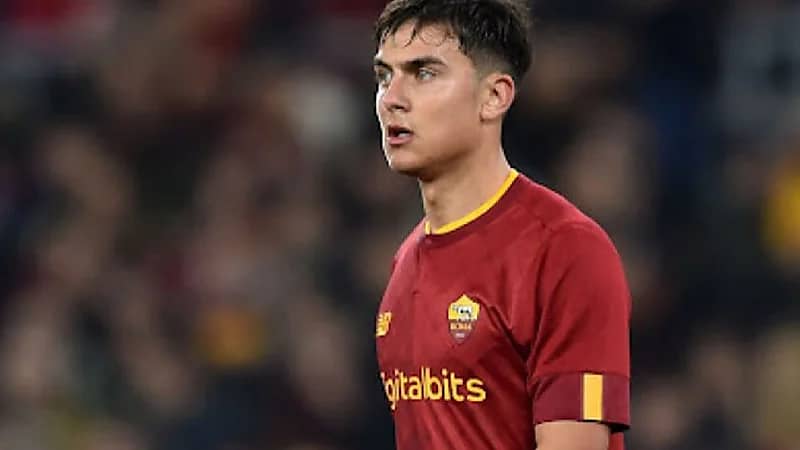 ديبالا يغيب عن روما لنهاية الموسم بسبب الإصابة