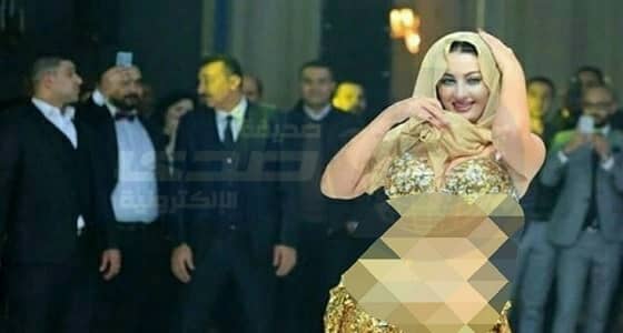 راقصة تثير الجدل بسبب رقصها بالحجاب