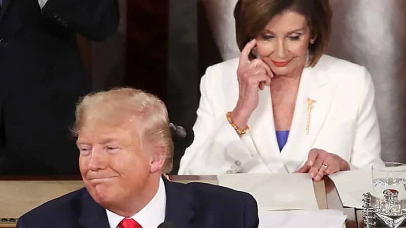 ترامب يهاجم نانسي بيلوسي : المجنونة تحاول إقناع الناخبين بأن بايدن عبقري